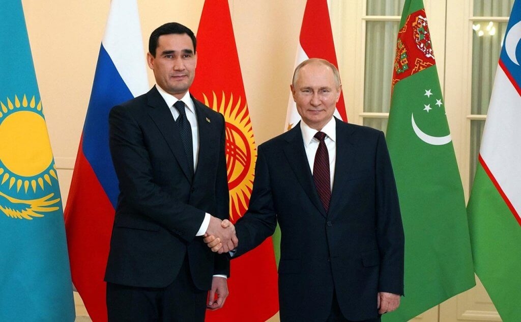 Глава Туркмении приглашен на празднование Дня Победы в Москве