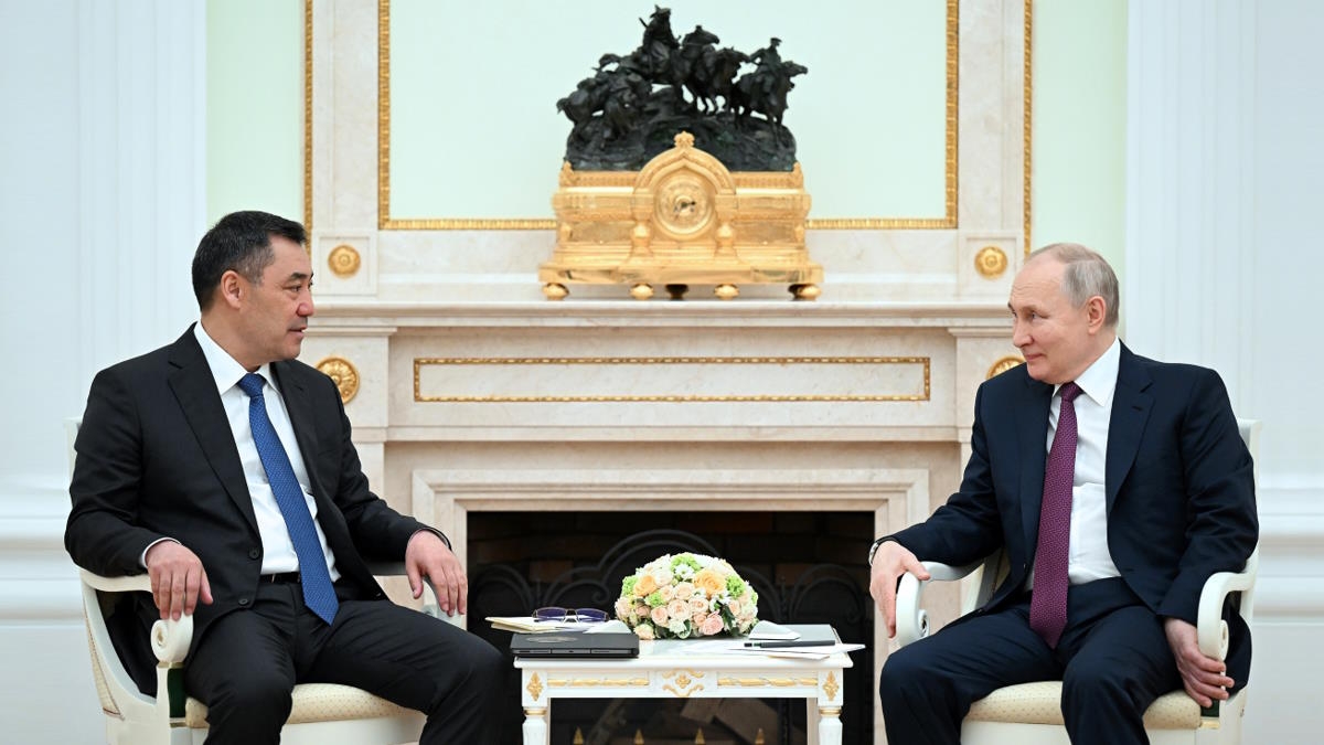 Путин принял приглашение в Киргизию