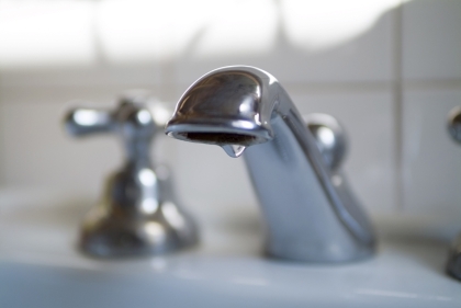 МинЖКХ советует отключать горячую воду во время профилактики