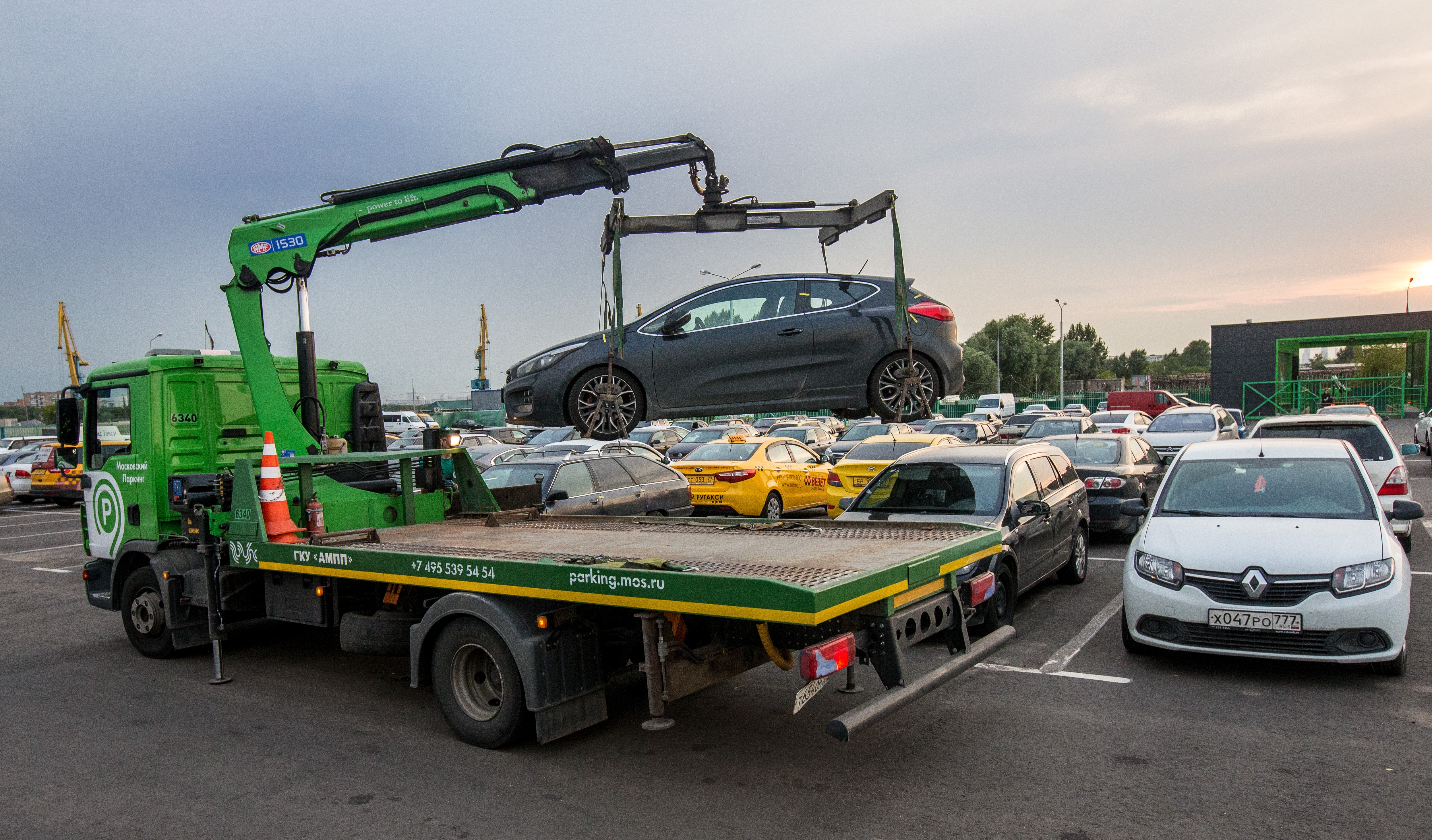 В краевой Думе предложили использовать автотранспортные предприятия для создания спецстоянок для грузовиков