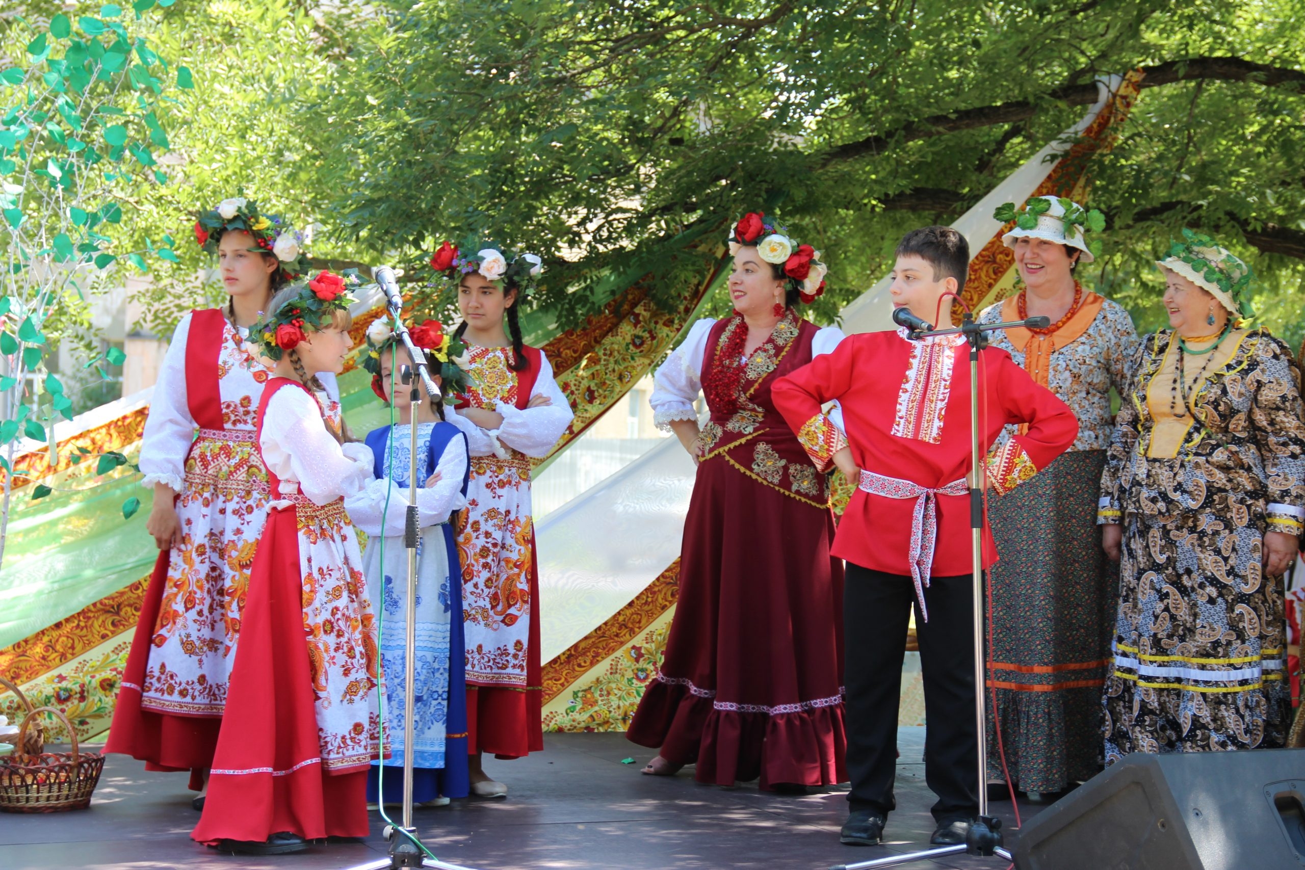 В Георгиевске проходит II межрегиональный фестиваль «Троицкий хоровод»