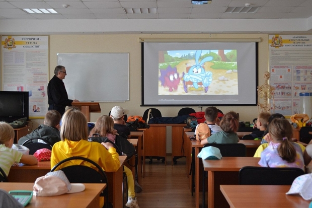В летних лагерях Ставрополя занятия по гражданской обороне посетят 700 школьников