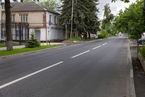 В Ставрополе по улице Абрамовой проложили новый тротуар длинной почти 700 метров