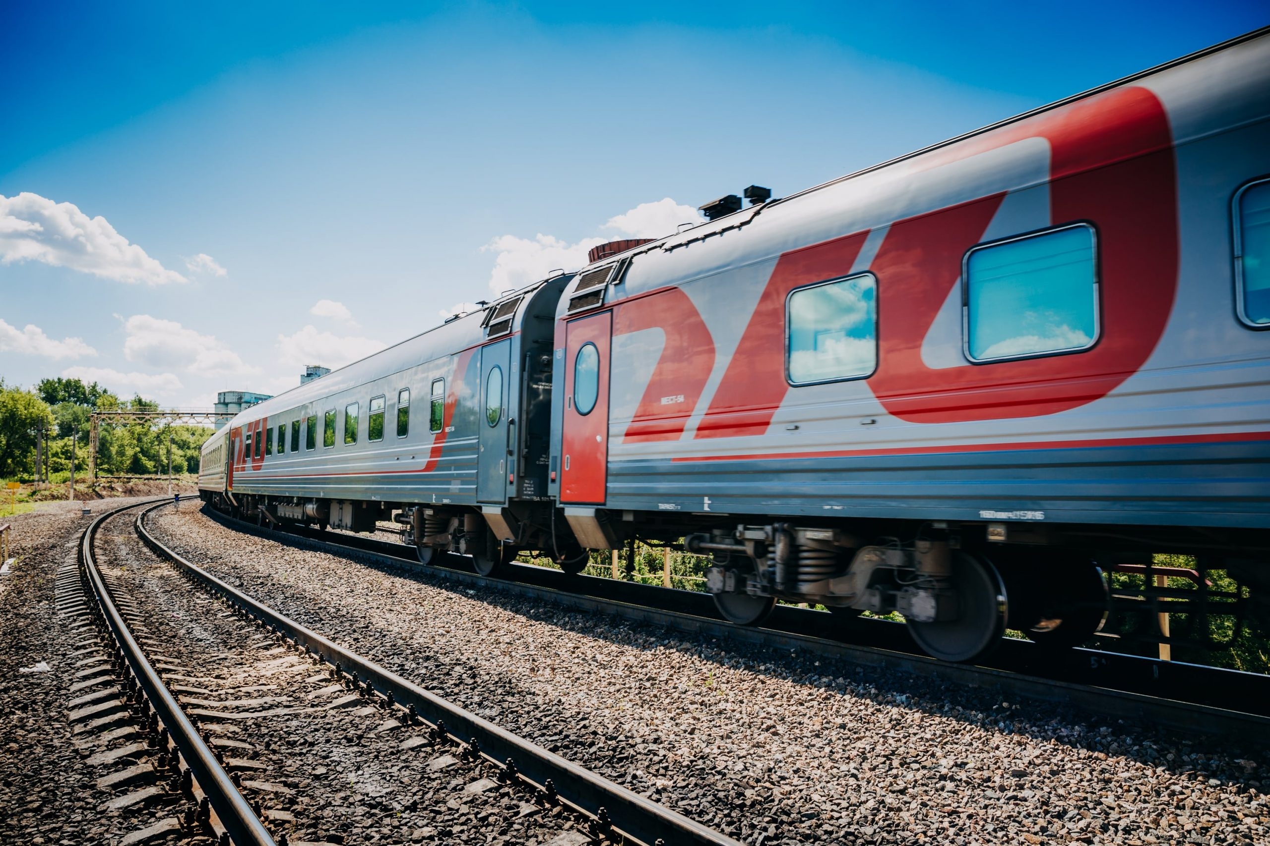 Возобновлено движение поездов между Россией и Абхазией после ливней