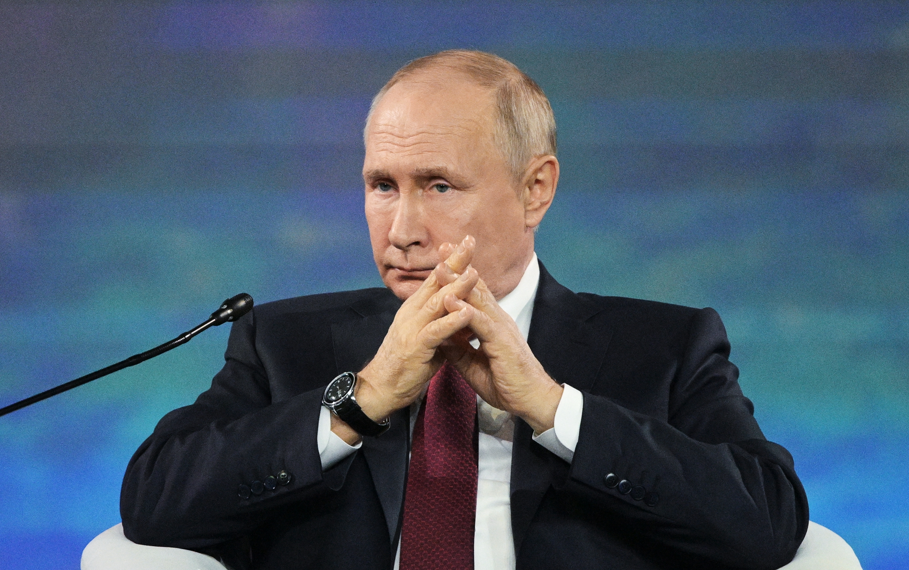 Путин призвал препятствовать разработке биологического оружия