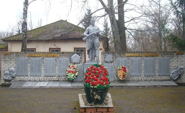 На Ставрополье начали реставрацию двух воинских мемориалов