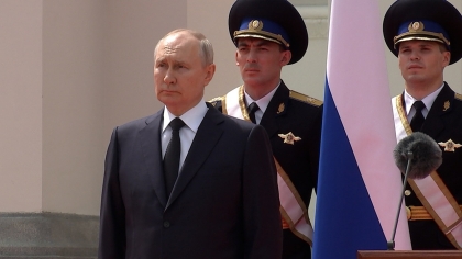 Владимир Путин дал поручение оценить заслуги военнослужащих госнаградами