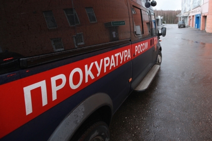 После вмешательства прокуратуры в Шпаковском округе починили опасную детскую площадку